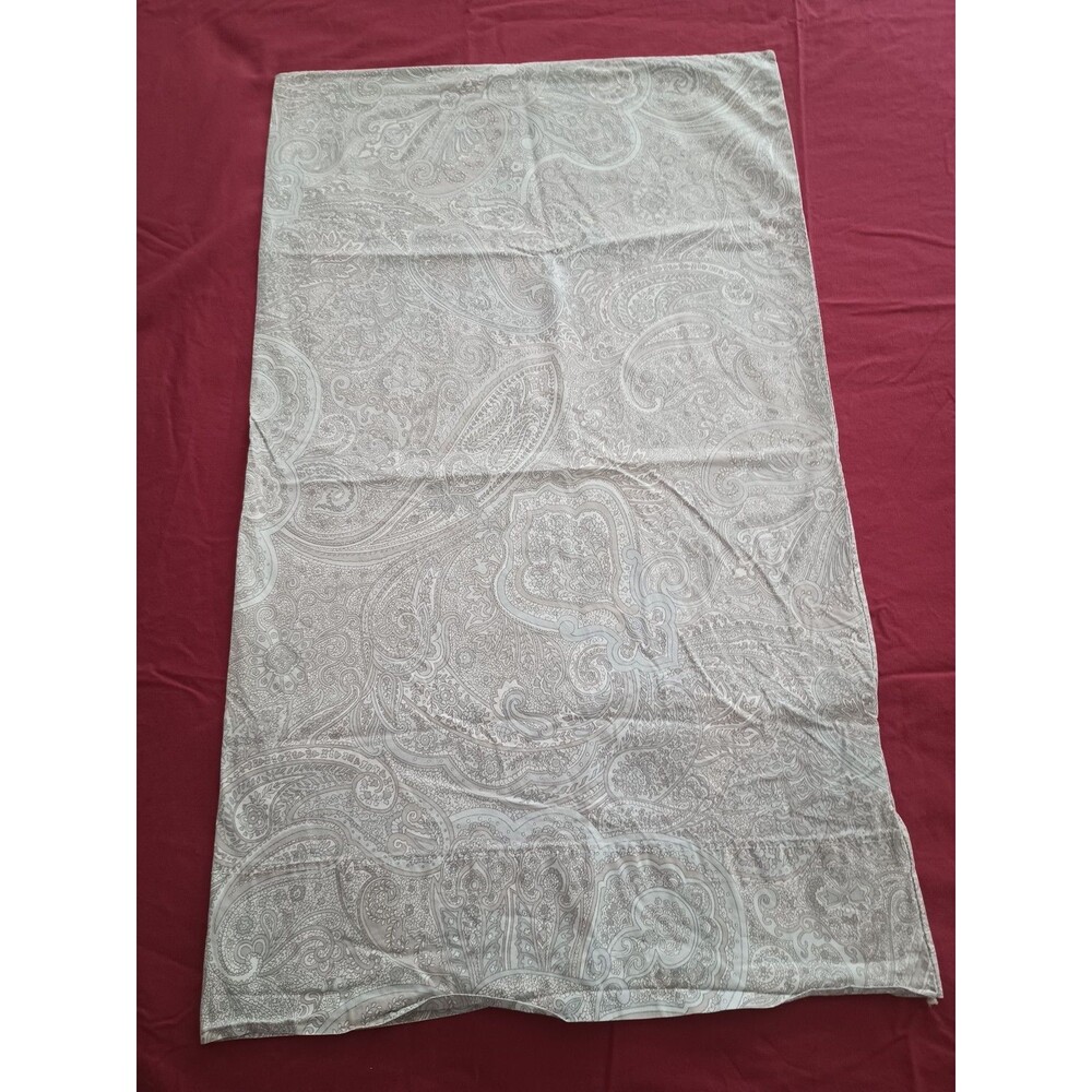 Lauren Ralph Lauren Queen Pillow Case Gray white blue paisley Medallion cotton